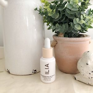 Ilia Super Serum Skin Tint SPF 40 RENDEZVOUS ST1
